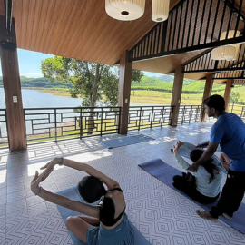 Yoga Phong Nha